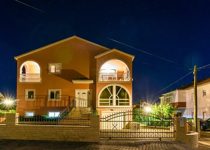 B-2you Апартаменти