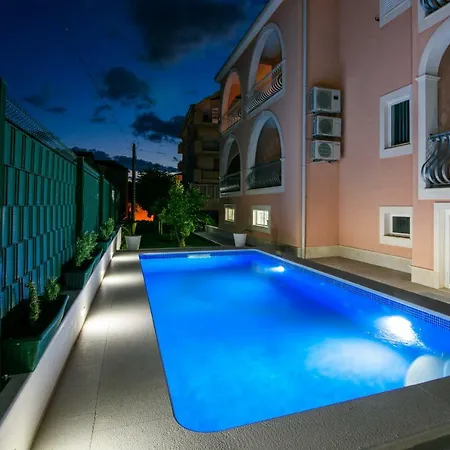 B-2you Apartment *
