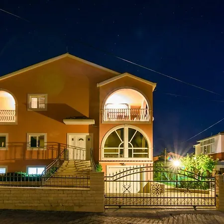 B-2you Apartment